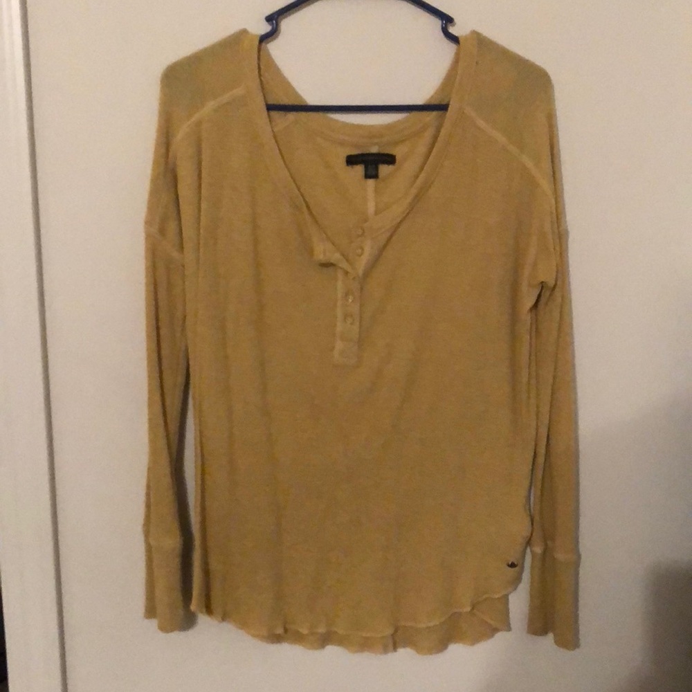 American Eagle - mustard color Henley tee